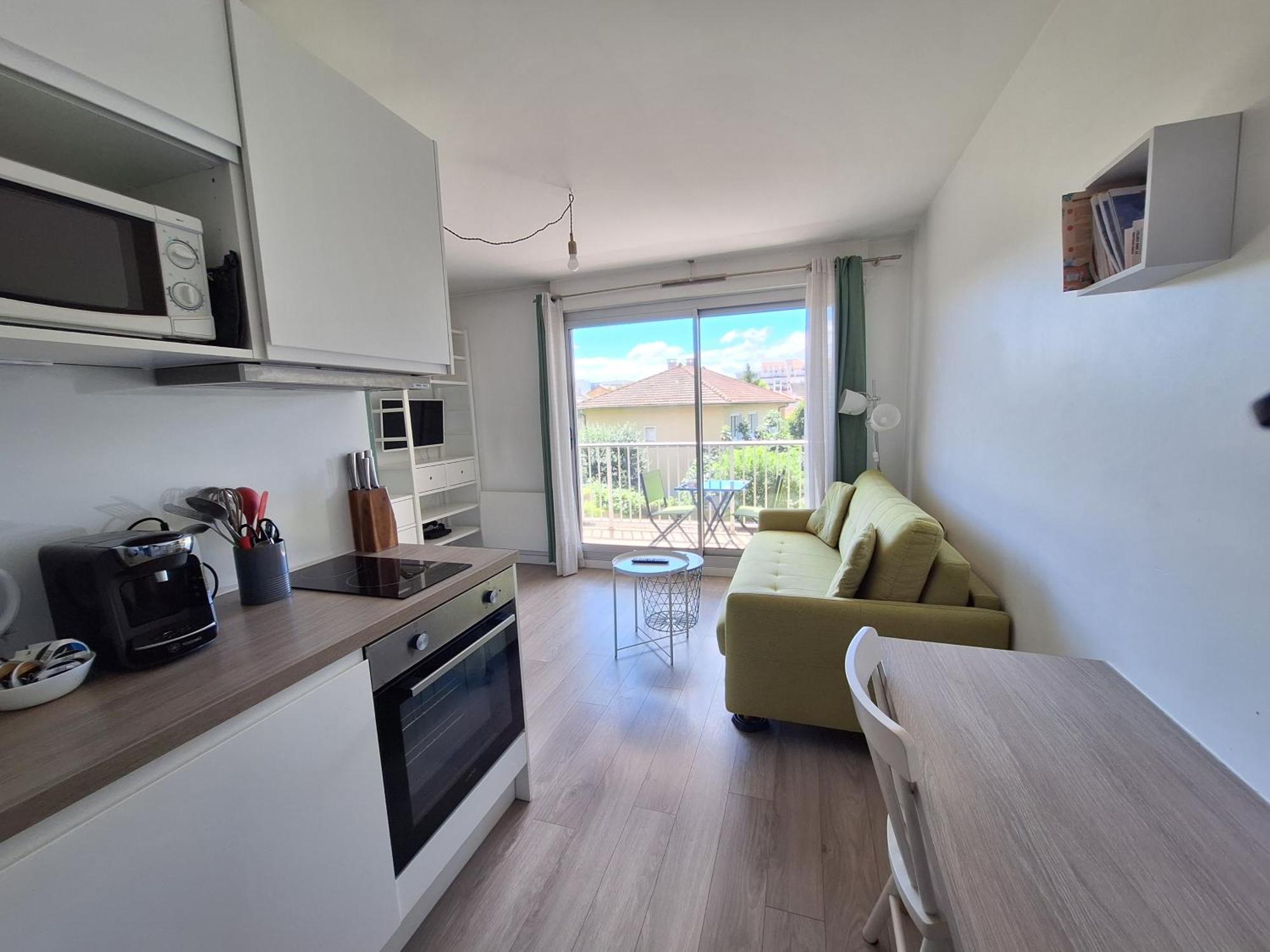Villeurbanne La Doua / Insa Buitenkant foto