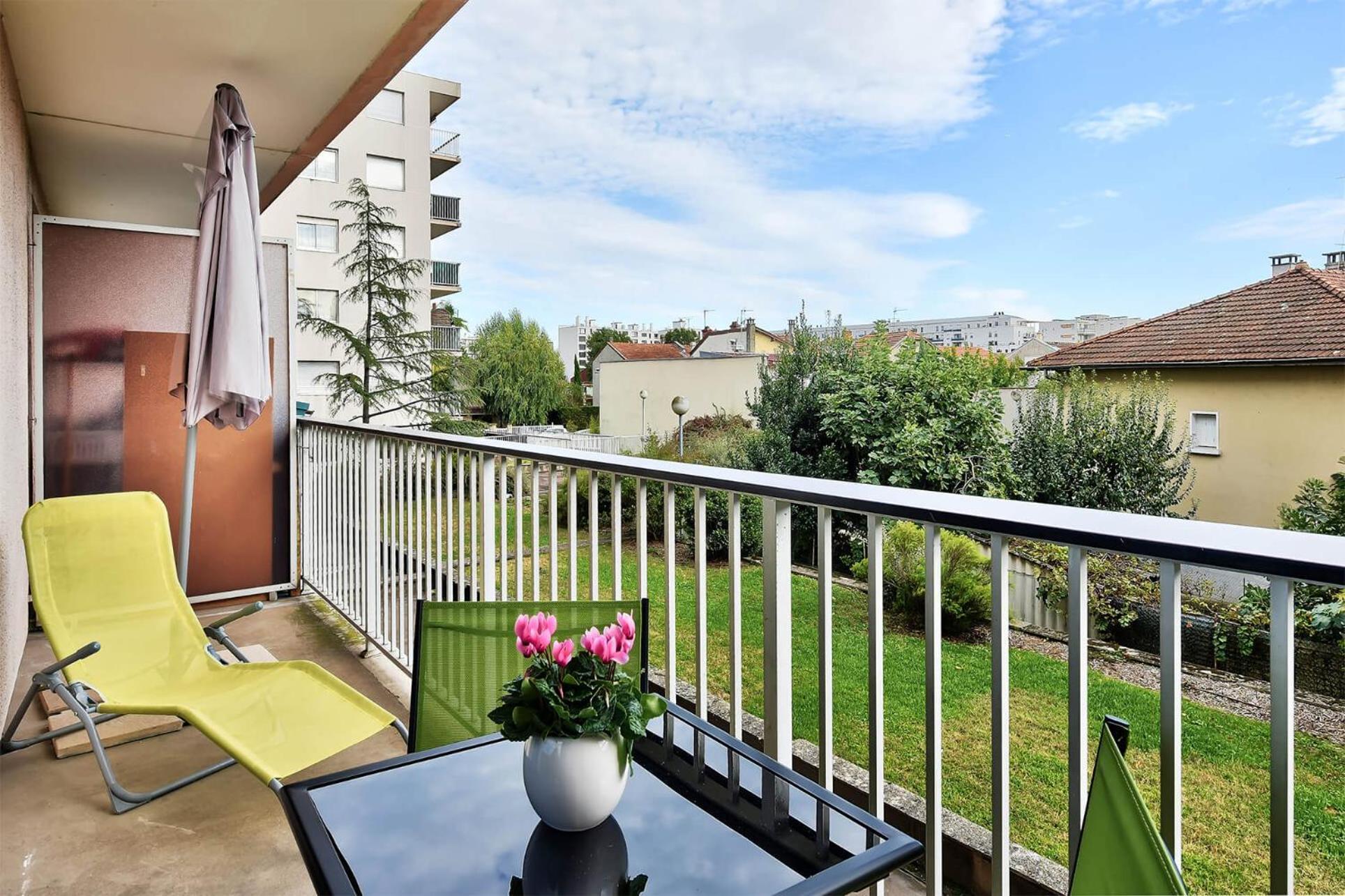 Villeurbanne La Doua / Insa Buitenkant foto